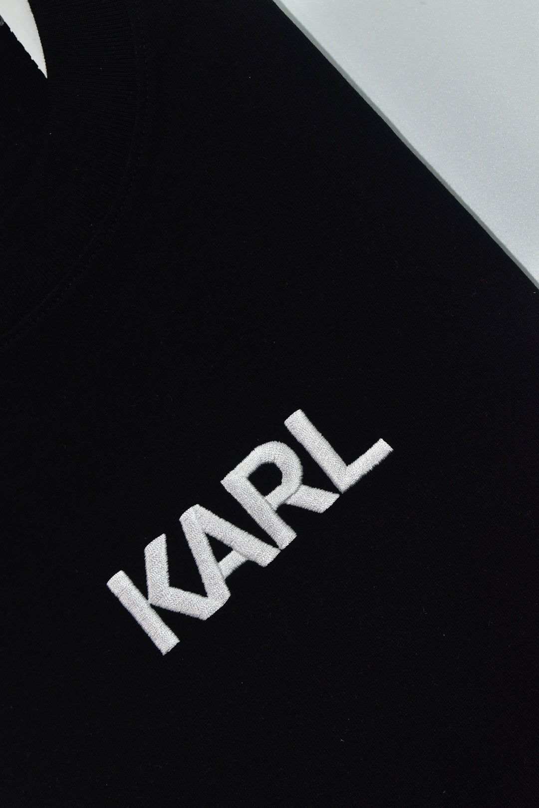 CAMISETA KARL LAGERFELD COLECCION ORIGINAL NEGRO C0140